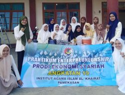Mahasiswa Ekonomi Syariah IIA AL-Khairat Pamekasan Gelar Praktek Enterpreneur