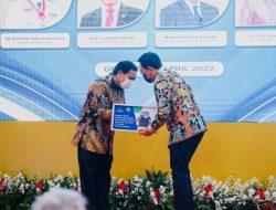 Bupati Pamekasan Terima Penghargaan Pocadi dari Perpustakaan Nasional RI