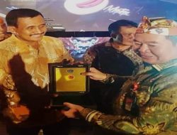 Peringkat II se Indonesia, Bupati Pamekasan Terima Penghargaan dari Kemenag