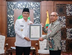 Program Unggulan Bupati Baddrut Tamam Pamekasan Call Care Terima Hak Kekayaan Intelektual