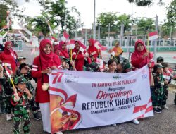 HUT RI Ke-77, TK Kartika lV-86 Pamekasan Gelar Upacara dan Pawai Bendera