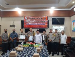 IAIN Madura Serahkan Hasil Survey Kepuasan Masyarakat kepada Polres Pamekasan