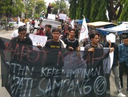 Mahasiswa Demo 5 Tahun Kepemimpinan Bupati Sampang