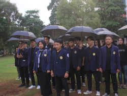 BEM Universitas Trunojoyo Madura Bentangkan Bendera Hitam