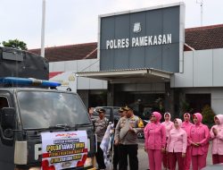 Bentuk Kepedulian, Polres Pamekasan Kirimkan Bantuan Logistik Untuk Korban Banjir Di Jateng