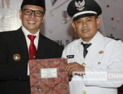 Resmi, Kades Bajur Abd Wakit Diperpanjang Masa Jabatannya