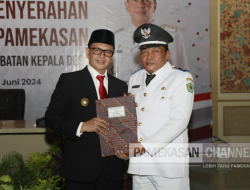 Sah, Kades Bicorong Abdul Latif Terima SK Perpanjangan Jabatan dari PJ Bupati Pamekasan