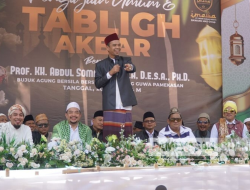 Ribuan Masyarakat Pamekasan Ikuti Pengajian Akbar Bersama Ustadz Abdul Shomad