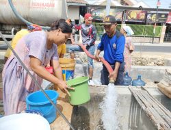 Rayakan HUT ke-2, Media Risalah Berikan Bantuan Air Bersih untuk Warga Pamekasan
