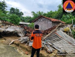 Kandangnya Roboh Diterpa Angin, Warga Berharap Ada Bantuan dari PJ Bupati Pamekasan