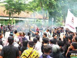 Tak Ditemui 45 Dewan, Kepala Diskop Pamekasan Amini Tuntutan BEM dan PKL soal Penataan Food Colony