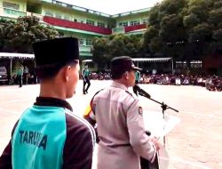 Silaturahmi ke Ponpes Mambaul Ulum Bata-bata Pamekasan, Polisi Ajak Santri Gabung Polri
