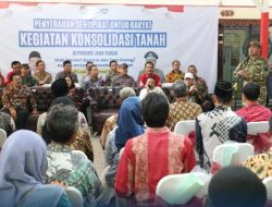 Menteri Nusron Serahkan 965 Sertipikat Konsolidasi Tanah di Jawa Tengah