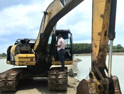 Bidik Tersangka Perusak Mangrove Jumiang, Polres Pamekasan Akan Periksa Operator Ekskavator