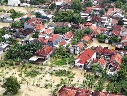 Waspadai Penyakit Mengintai Akibat Banjir Pamekasan