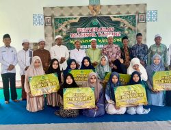 Untuk Kedua Kalinya, Pemdes Palengaan Laok Pamekasan Berikan Beasiswa untuk 18 Mahasiswa 