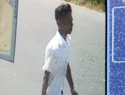 Maling Motor Meresahkan Terekam CCTV Beraksi di Toko Belanja Palengaan Pamekasan, Polisi Buru Pelaku