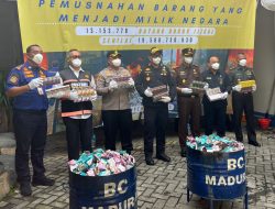 13 Juta Batang Rokok Ilegal Produksi Pamekasan Dibakar, Bea Cukai Cuma Tangkap Sopir, Pemilik Tak Terlacak