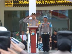 Jelang Nataru, Kapolres Pamekasan Pimpin Apel Gelar Pasukan Operasi Lilin Semeru 2025