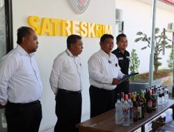 Polisi Mendata Penjual Miras di Pamekasan