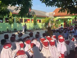 Polres Edukasi Ribuan Pelajar di Pamekasan Tentang UU ITE Agar Bijak Bermedsos 
