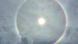 Heboh! “Halo Matahari” Hiasi Langit Pamekasan