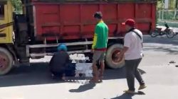 Kecelakaan di Jantung Kota Pamekasan, Penumpang Motor Tewas Diserempet Dump Truck