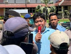 Diduga Tabrak Juknis, Hariyanto Korwil BGN Pamekasan Didemo Rangkap Jabatan dan Kebohongan Publik