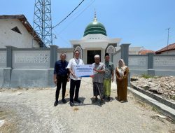 BRI Pamekasan Serahkan Bantuan Pembangunan Pagar Masjid Darus Salam
